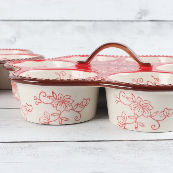 Temp-Tations Floral Lace Red Muffin Pan - Picture 5 of 8